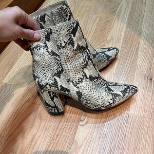 Sam Edelman Black and Cream Snakeskin Ankle Boots
